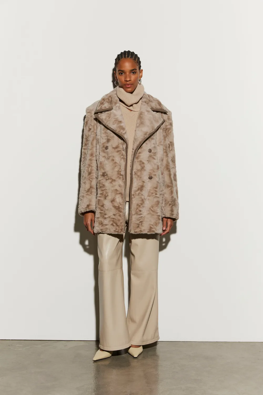 Isabelle Blanche palton blana ecologica taupe petrecut