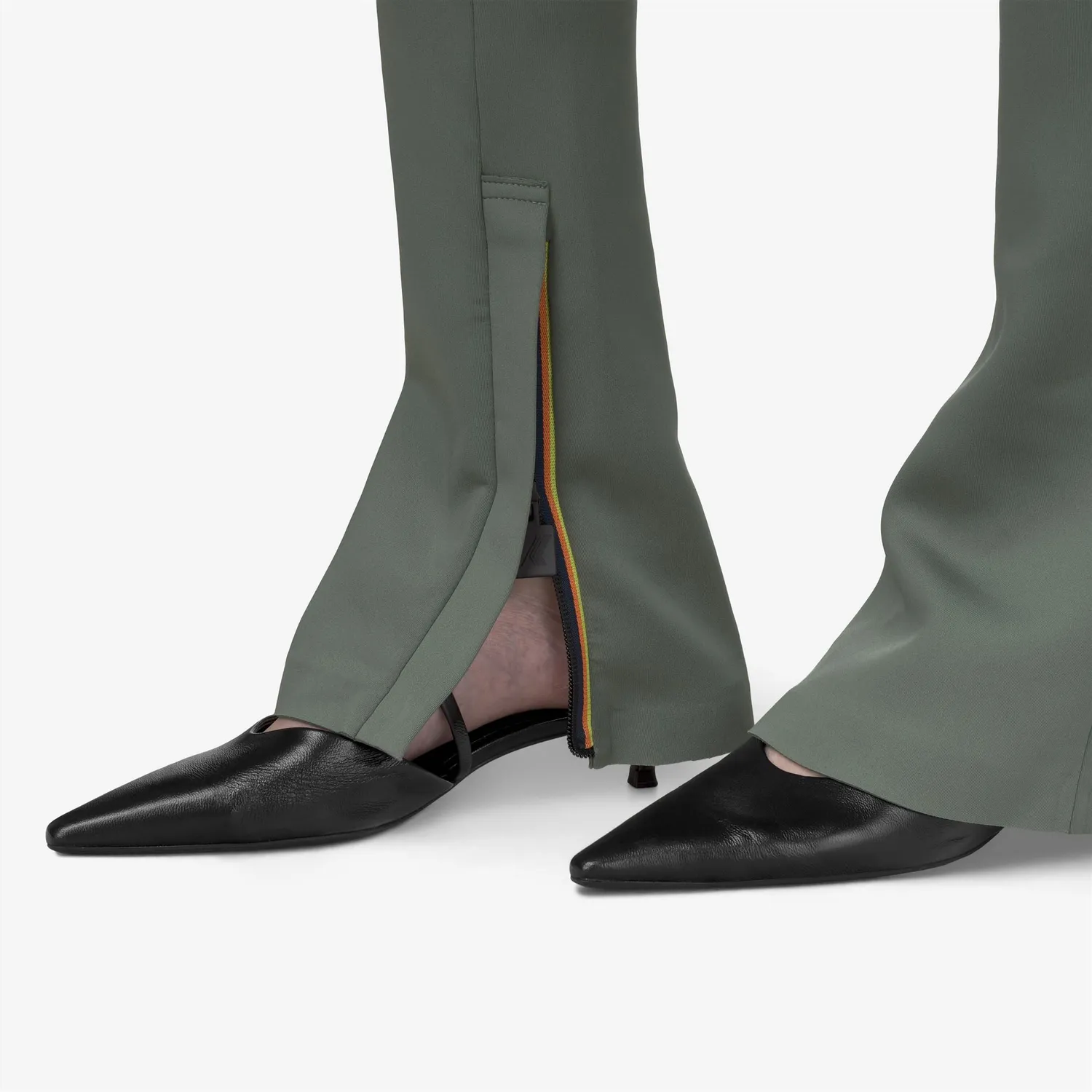 K-Way Flaggy Scuba K81459W pantaloni verzi elastici