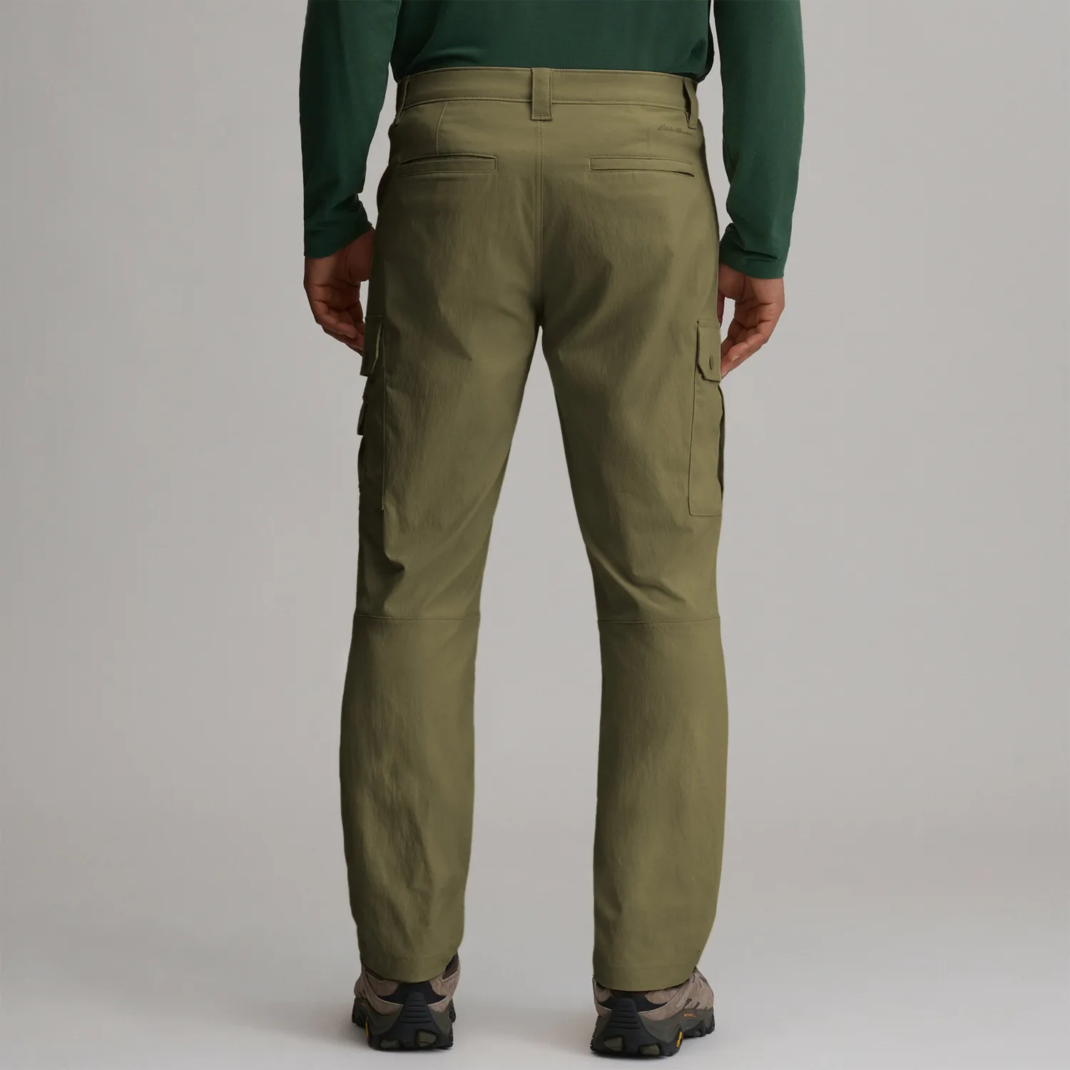 Pantaloni Eddie Bauer Cascade cargo barbati negri