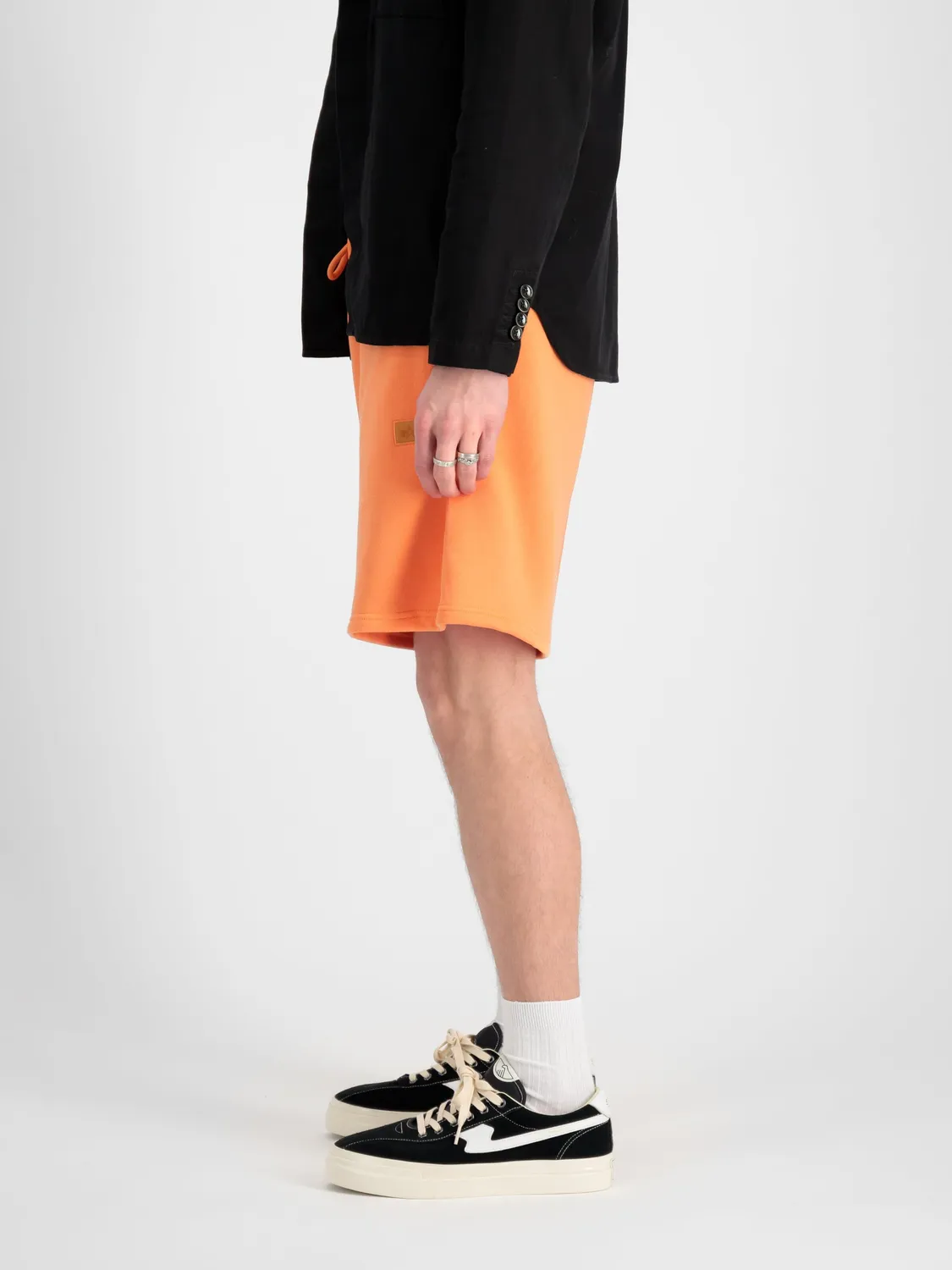 Alpha Industries Essential Relaxed Short sort negru