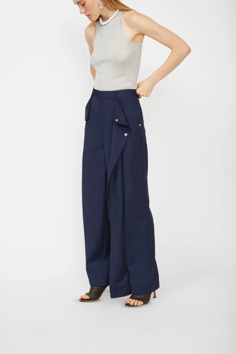Isabelle Blanche pantaloni bleumarin M cu pliuri