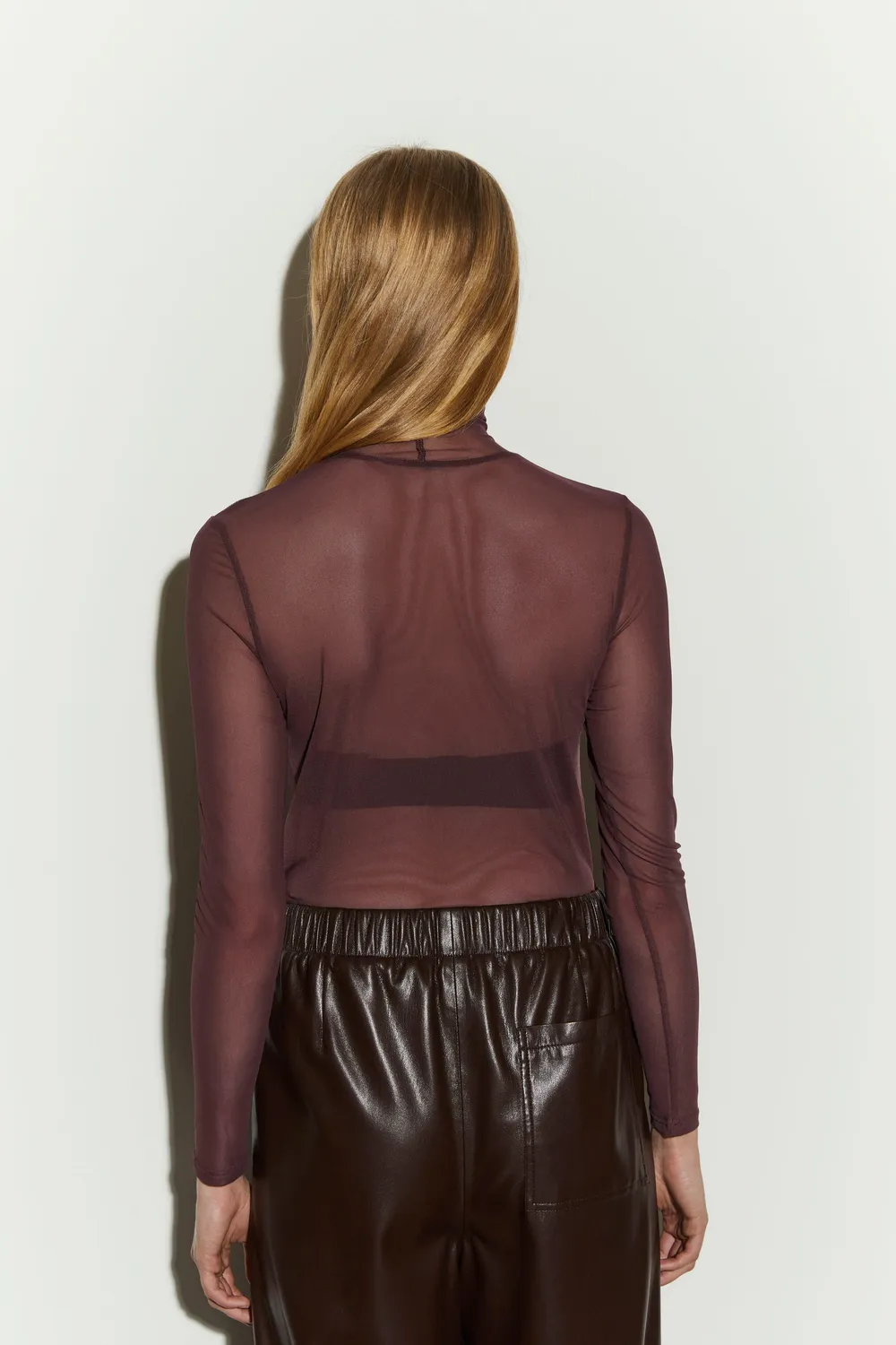 Isabelle Blanche Tulle Turtleneck pulover negru M transparent