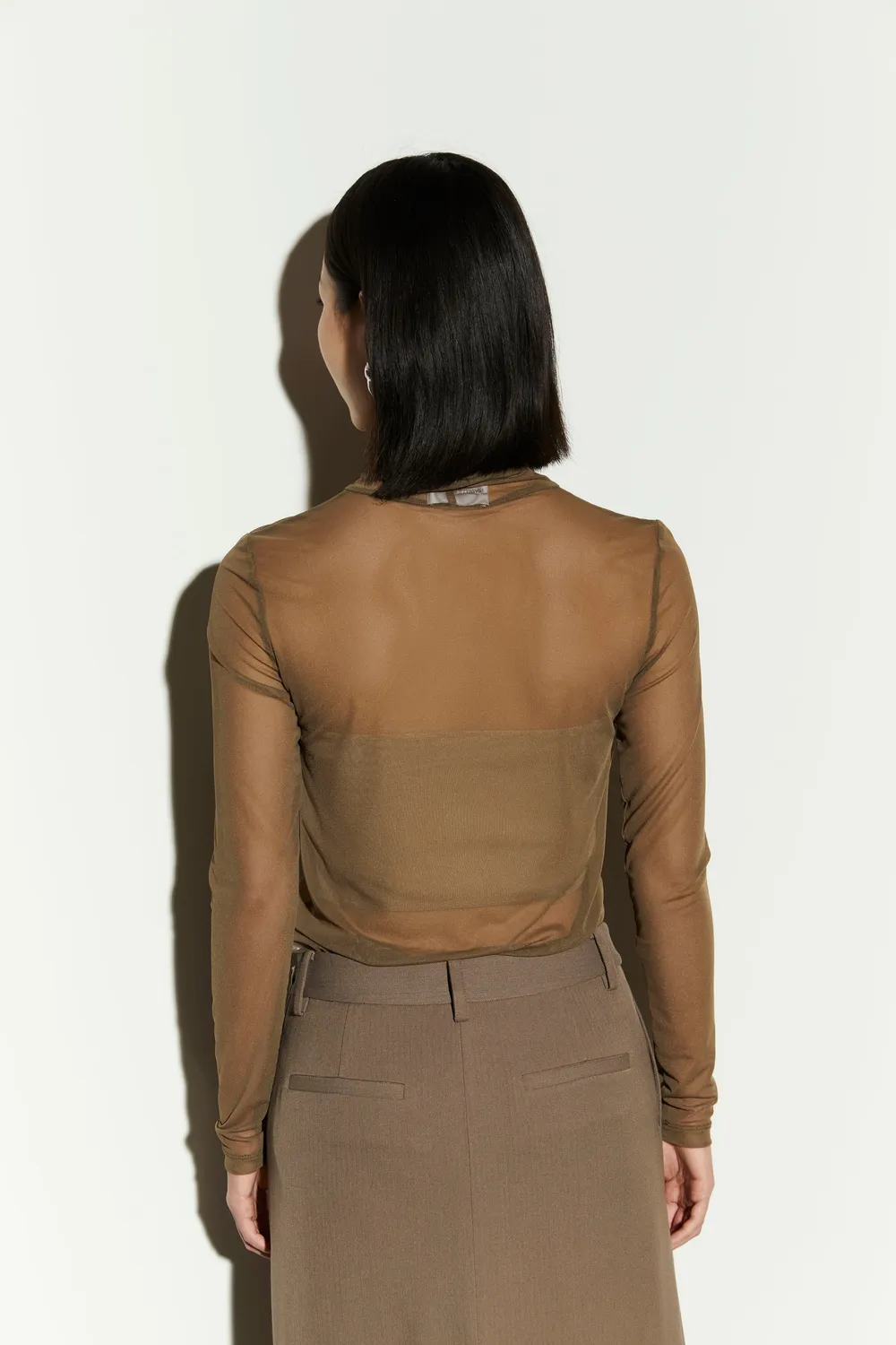 Isabelle Blanche Tulle Turtleneck pulover negru M transparent