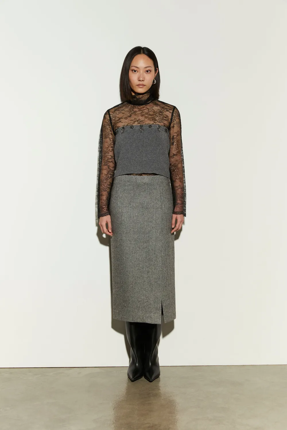 Isabelle Blanche fusta midi neagra lana petrecuta