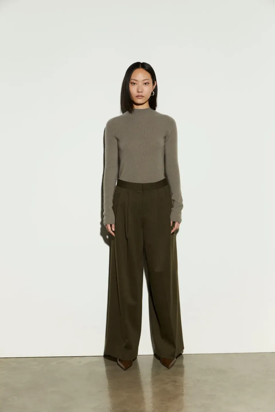 Isabelle Blanche pantaloni olive evazați cu lână