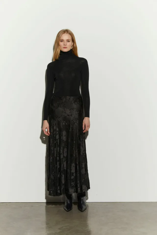 Isabelle Blanche fusta lunga neagra M asimetrica