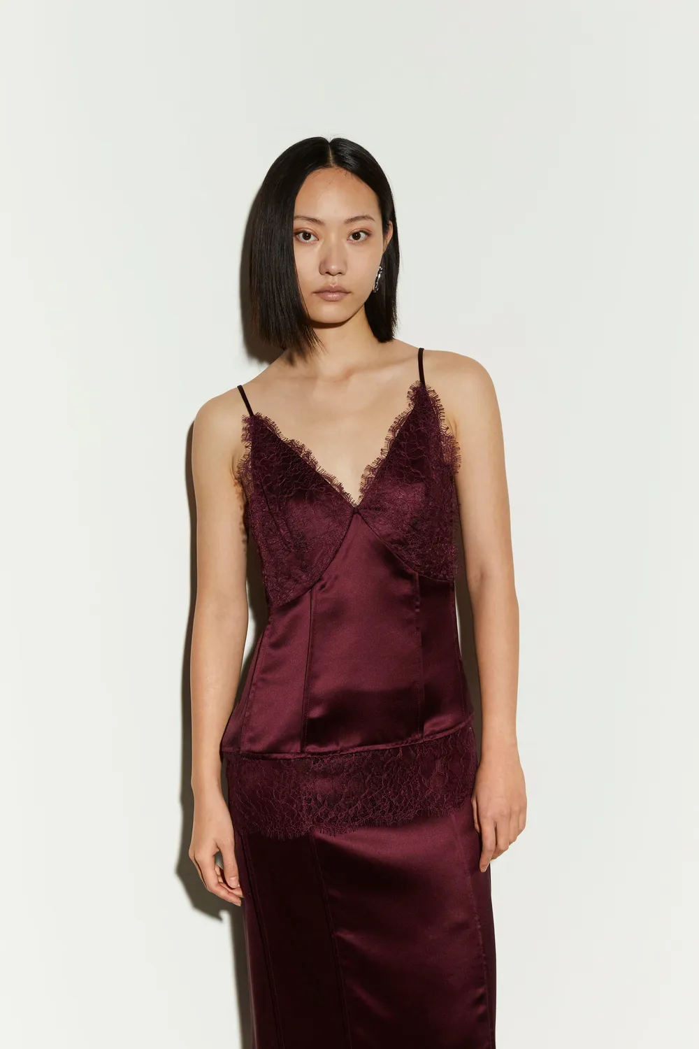 Isabelle Blanche Tops maiou satinat burgundy dantelă