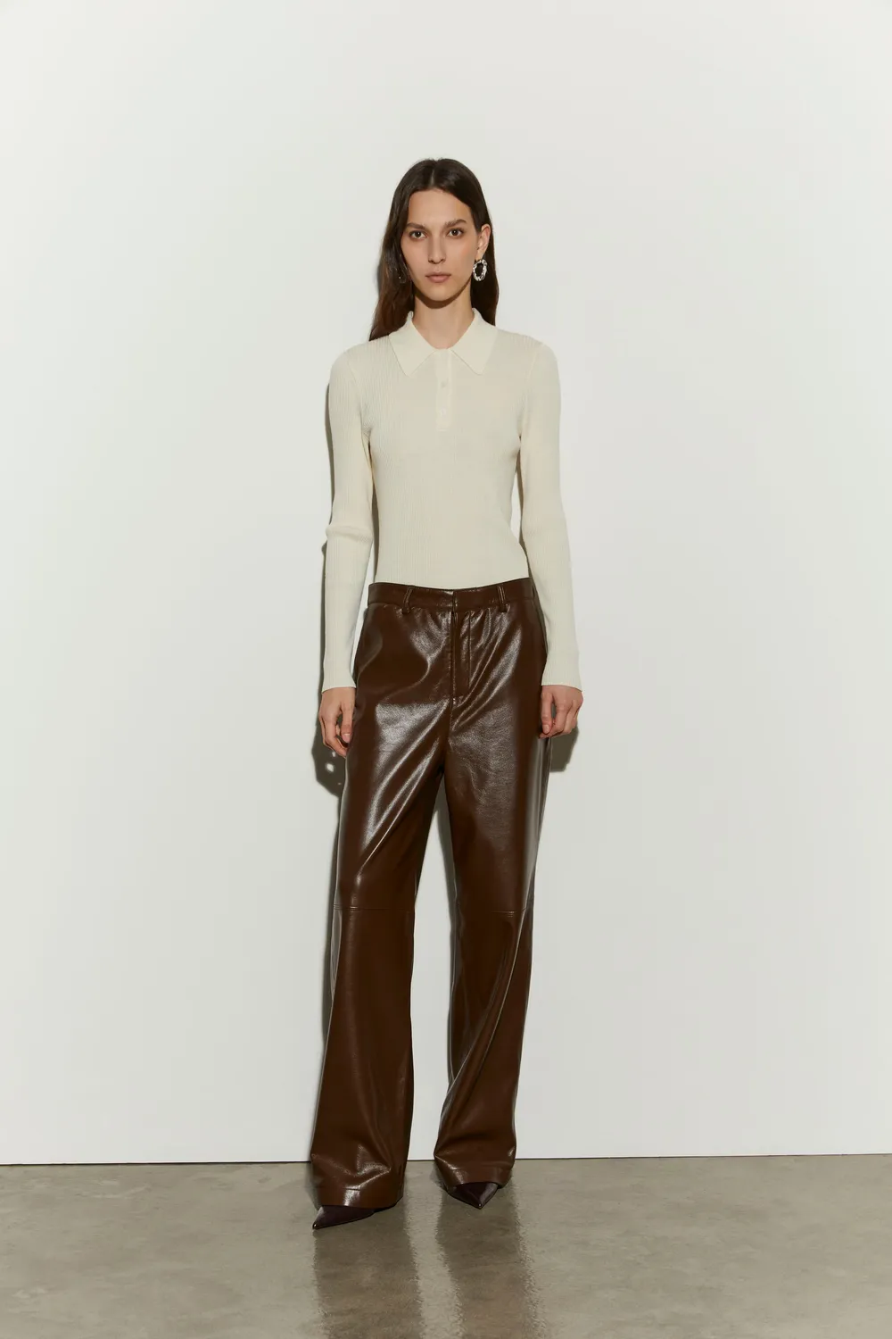 Isabelle Blanche pantaloni piele ecologica negri regular