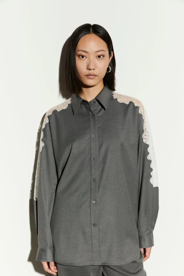 Isabelle Blanche Shirt cămașă oversize gri cu dantelă