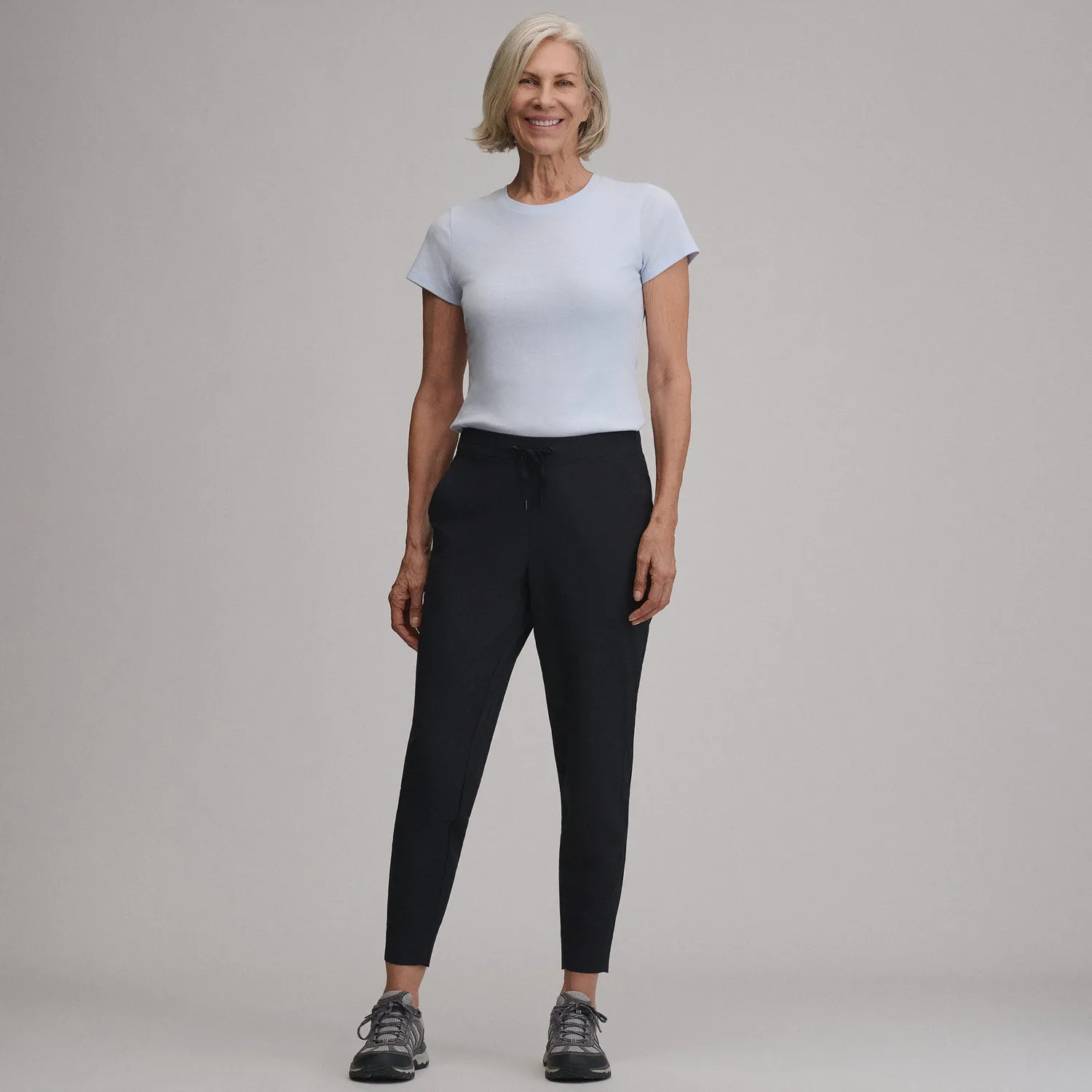 Eddie Bauer Departure Stretch Mid-Rise Joggers pantaloni dama negri elastici
