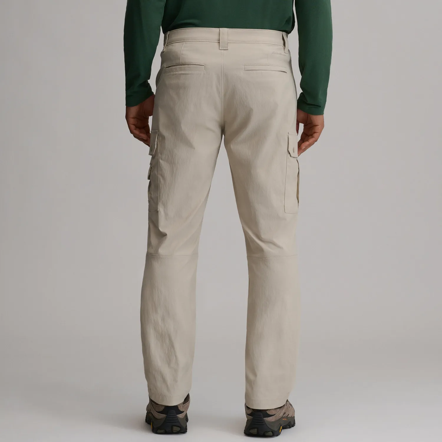Pantaloni Eddie Bauer Cascade cargo barbati negri