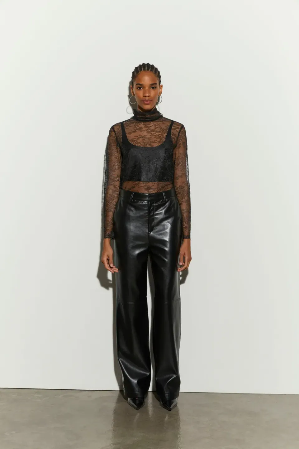 Isabelle Blanche pantaloni piele ecologica negri regular