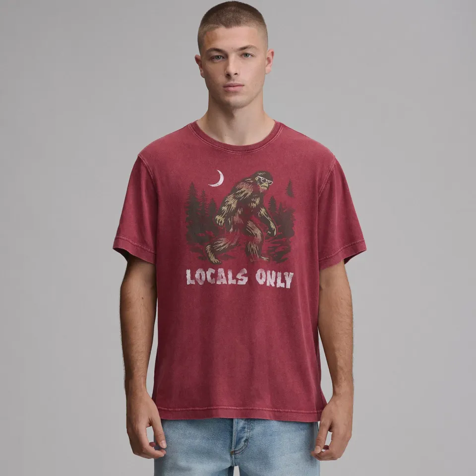 Eddie Bauer Squatch Locals Only tricou bumbac cordovan