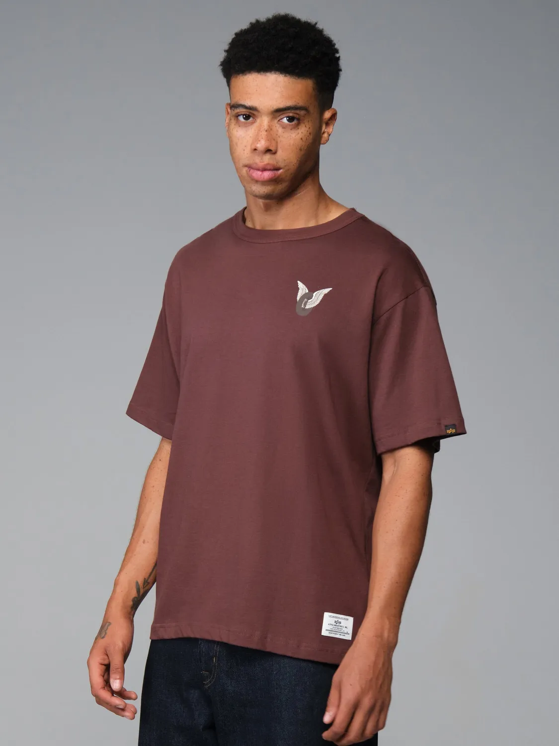 Alpha Industries Essential Moto Tee tricou maro cacao bumbac