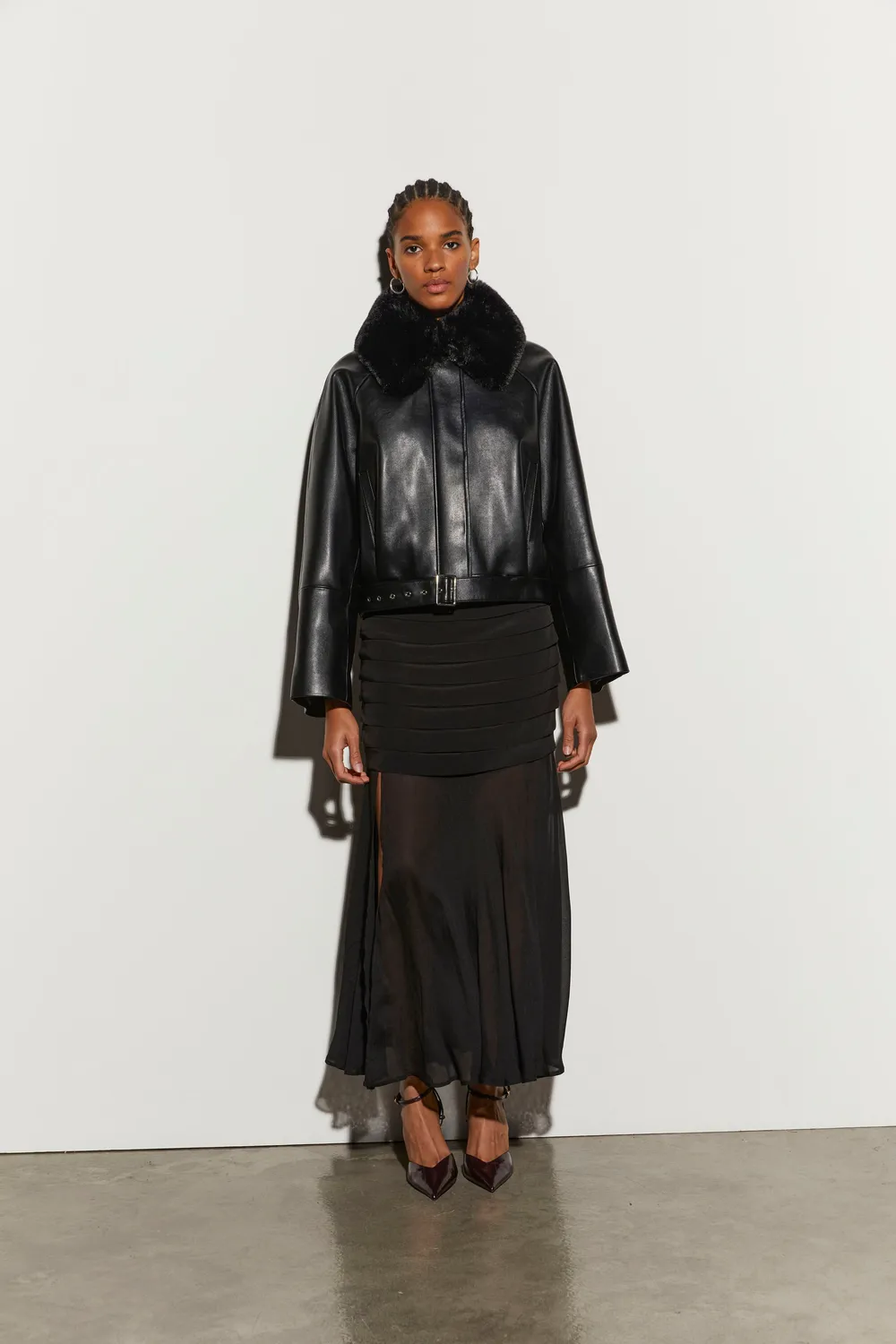 Isabelle Blanche fusta lunga neagra M plisata