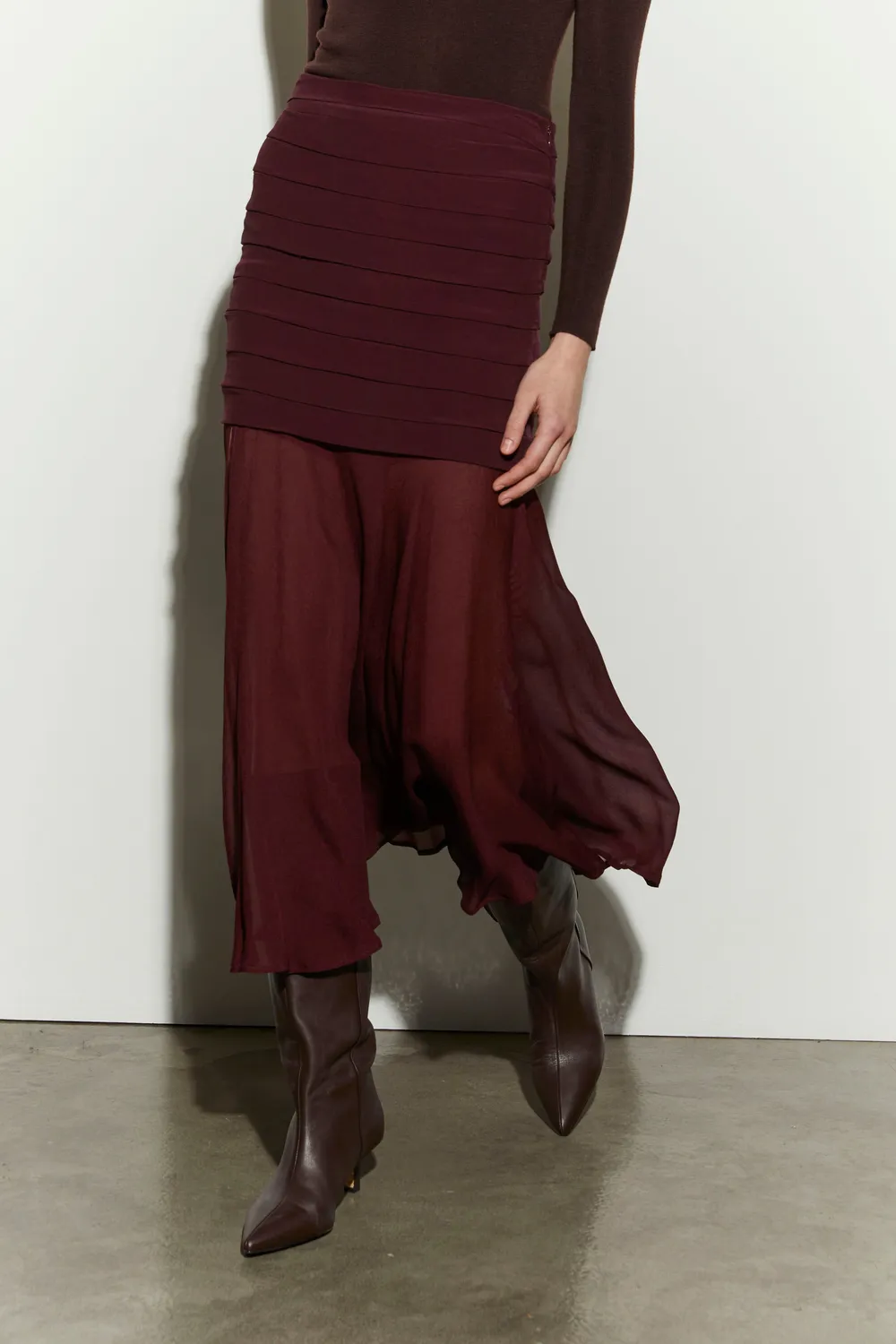 Isabelle Blanche fusta lunga neagra M plisata