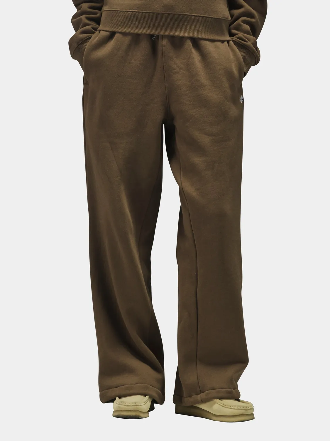 Alpha Industries Essential pantaloni sport espresso bumbac