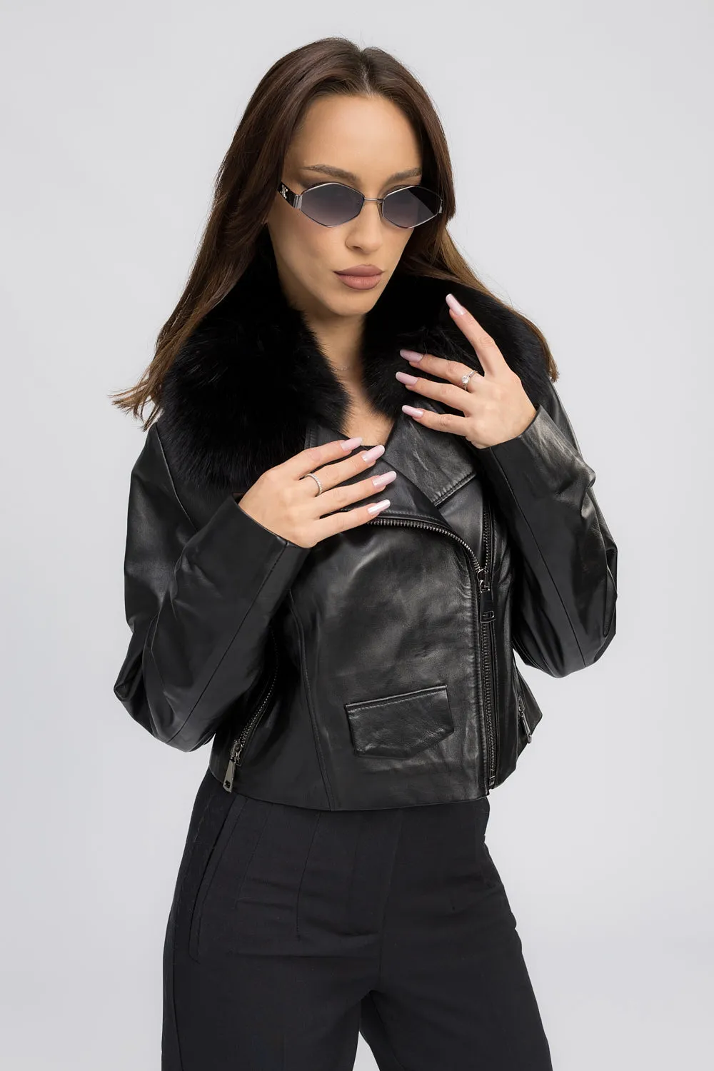 Mareus Fabrica de Blanuri Obsidian 443 geaca piele cu vulpe