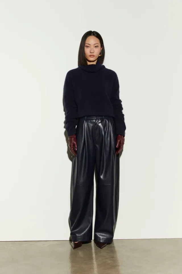 Isabelle Blanche pantaloni piele blue nights barrel
