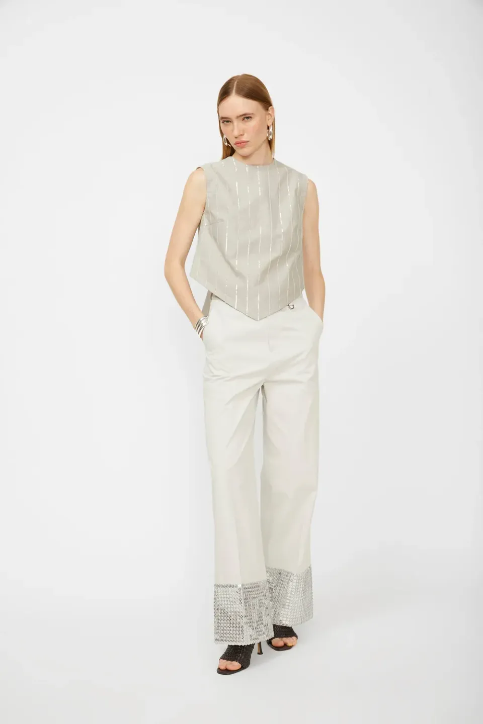 Isabelle Blanche top bumbac ciment S cu broderie paiete