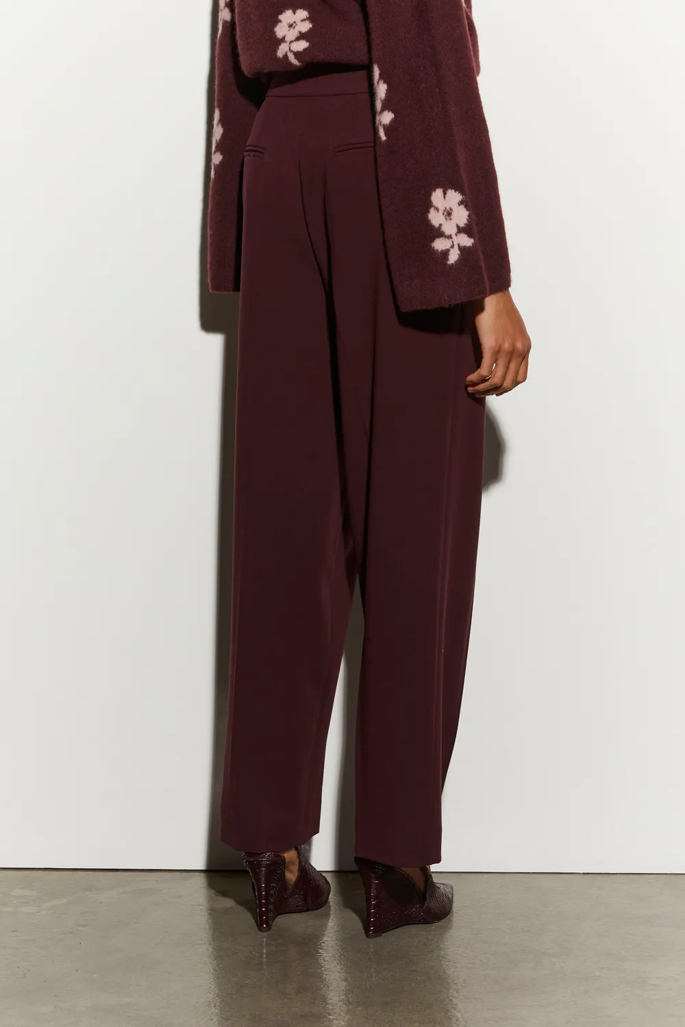 Isabelle Blanche pantaloni eleganti visinii din lana