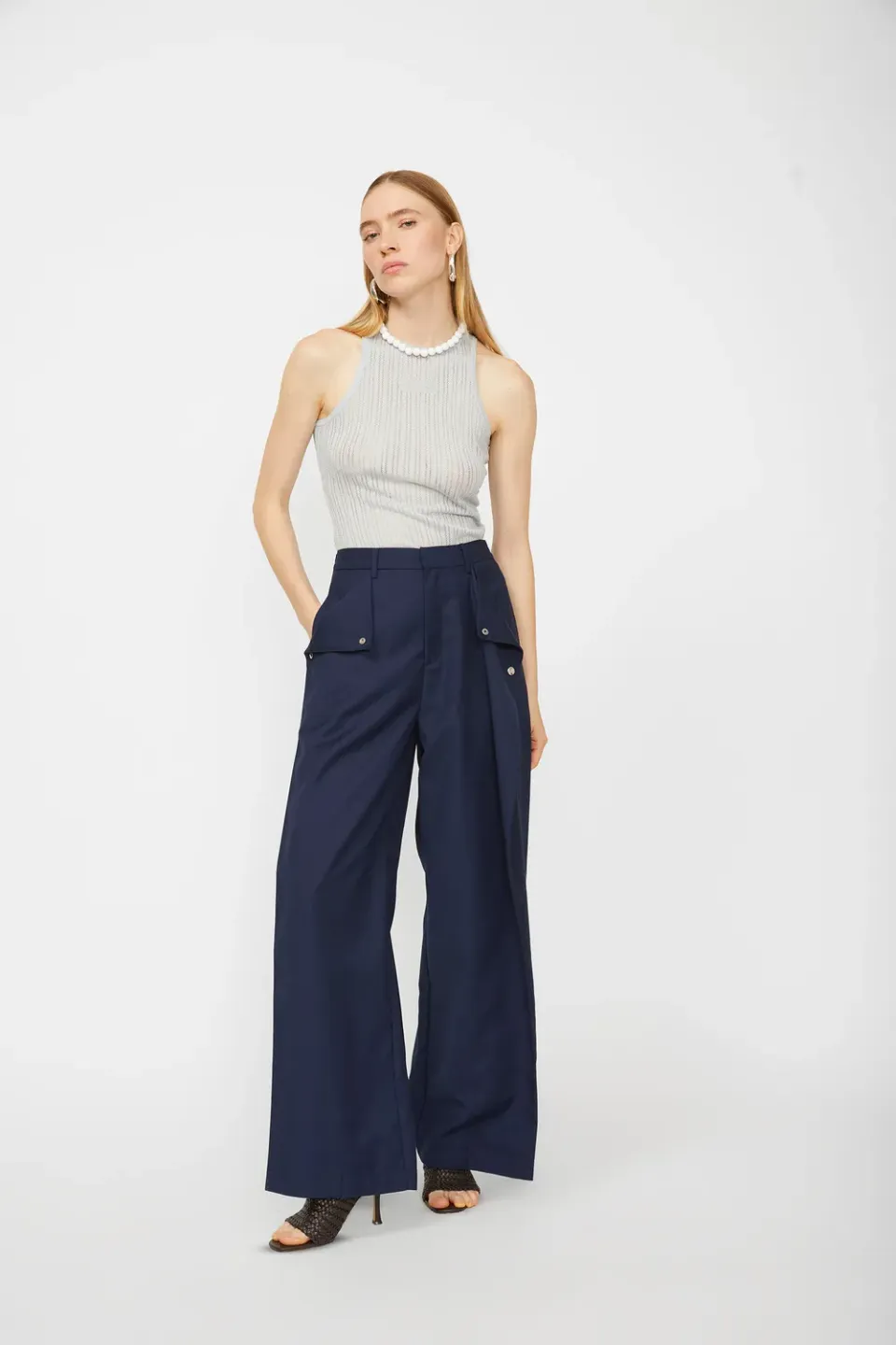 Isabelle Blanche pantaloni bleumarin M cu pliuri