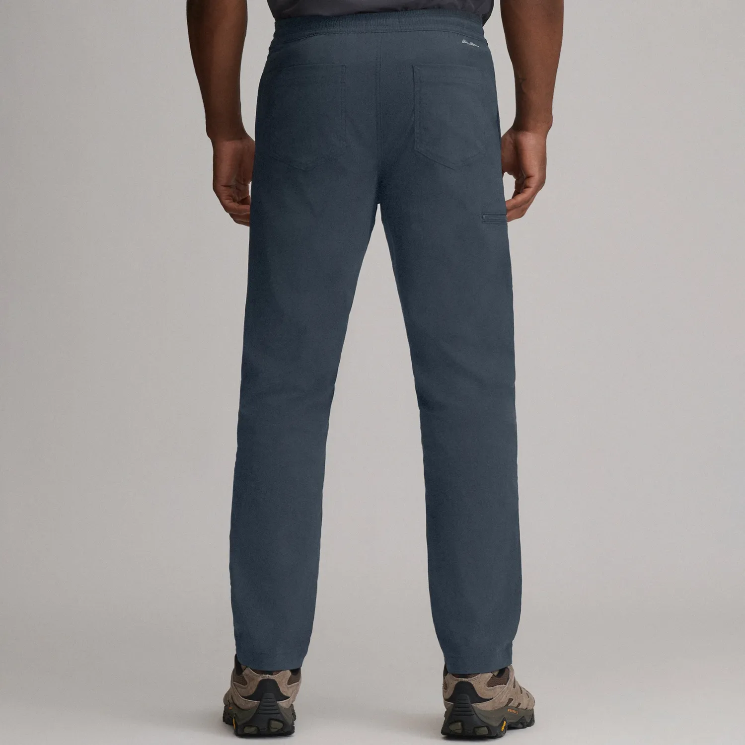 Eddie Bauer Cascade pantaloni barbati negri elastici