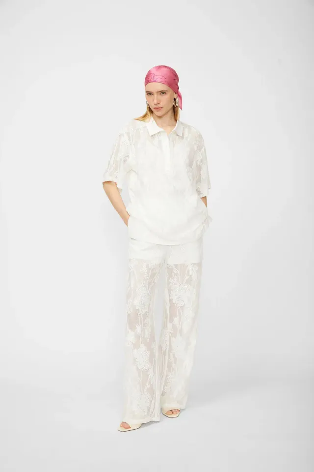 Tricou polo Isabelle Blanche alb cu floare paiete