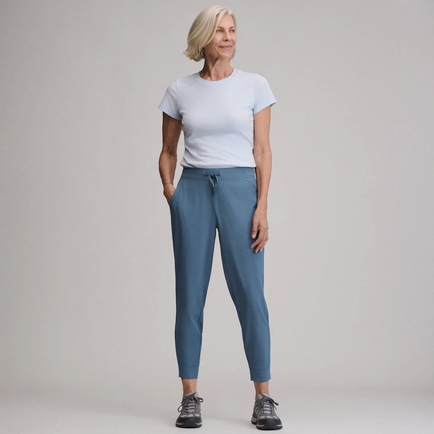 Eddie Bauer Departure Stretch Mid-Rise Joggers pantaloni dama negri elastici