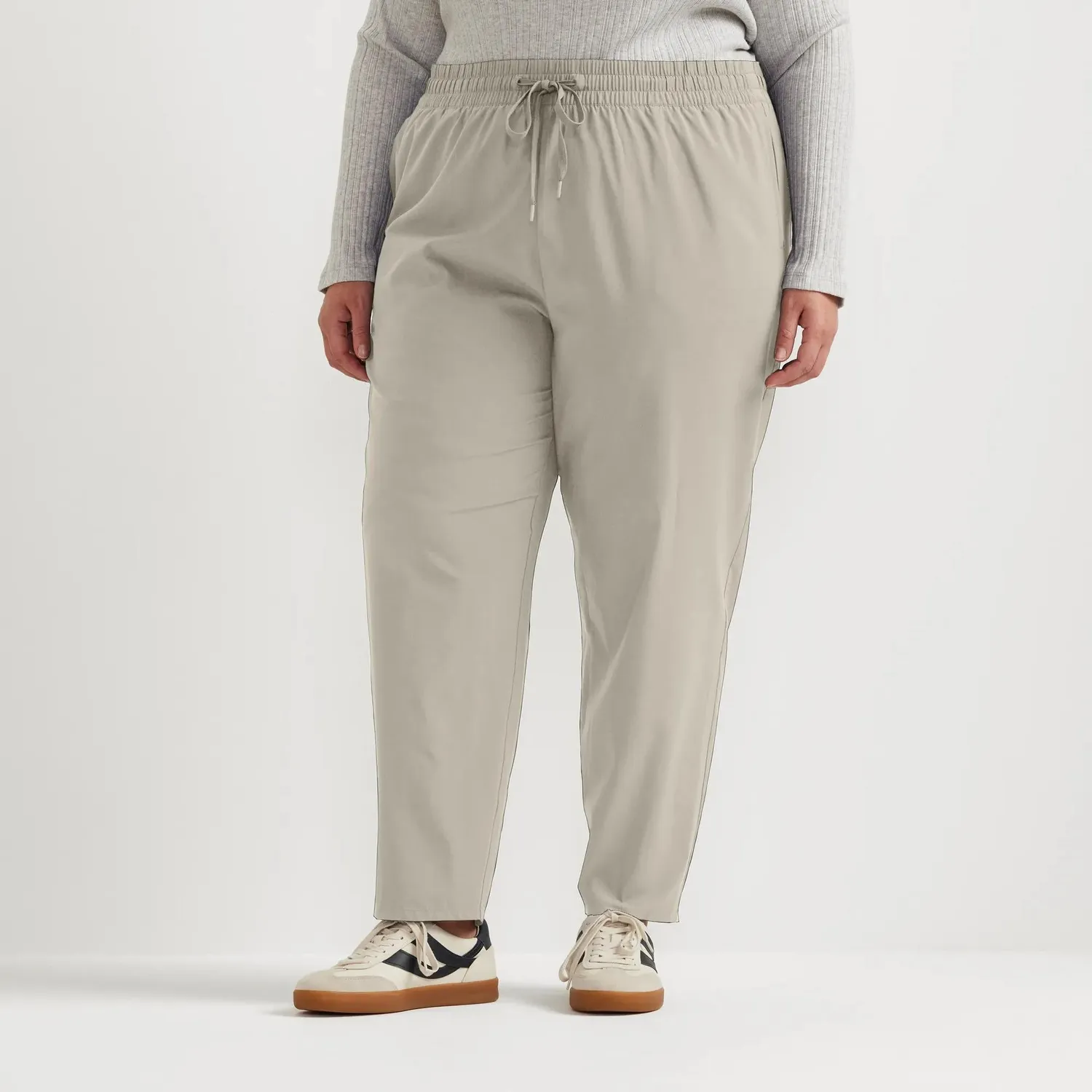 Eddie Bauer Departure Tie-Front pantaloni dama negri UPF 50+