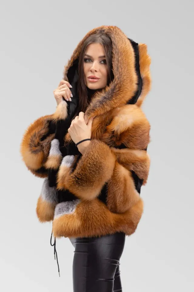 Mareus Brown Frost 243 haina blana vulpe maro cu gluga