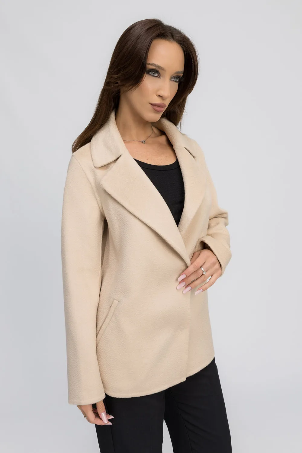 Mareus Almond Cream 453 palton lână scurt bej 65 cm