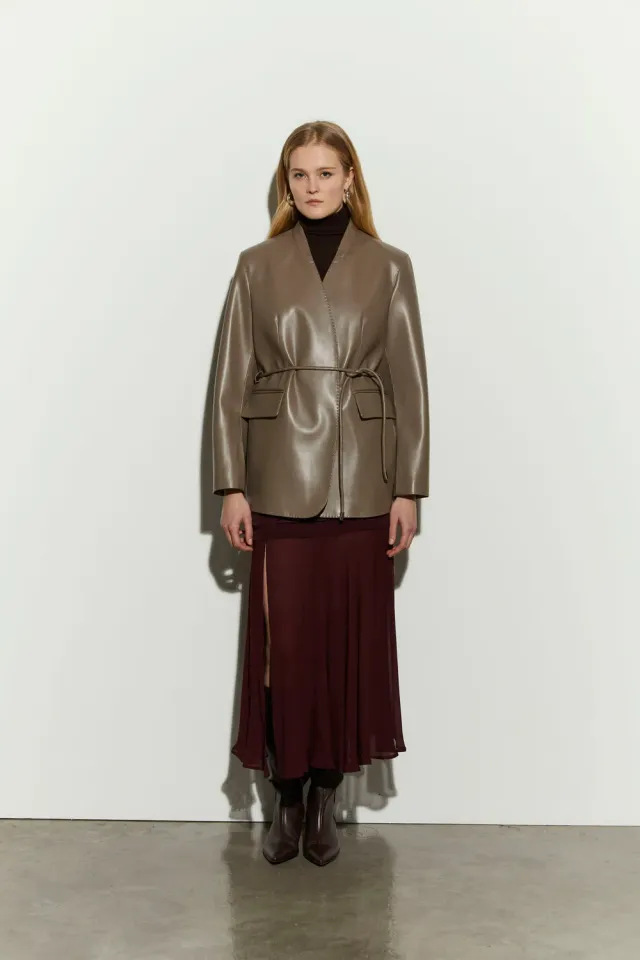 Isabelle Blanche jacheta dune piele ecologica